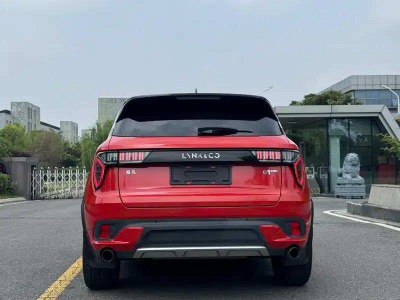Lynk & Co 01 2017 2.0T AWD Pro Edition — миниатюра 5