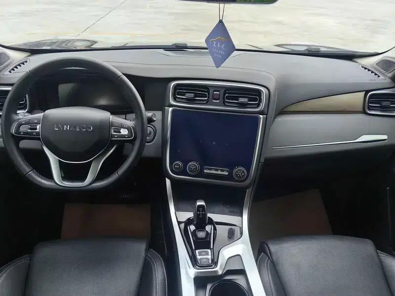 Lynk & Co 01 2019 2.0T 2WD Pro Edition (China VI Emission Standard) — миниатюра 9