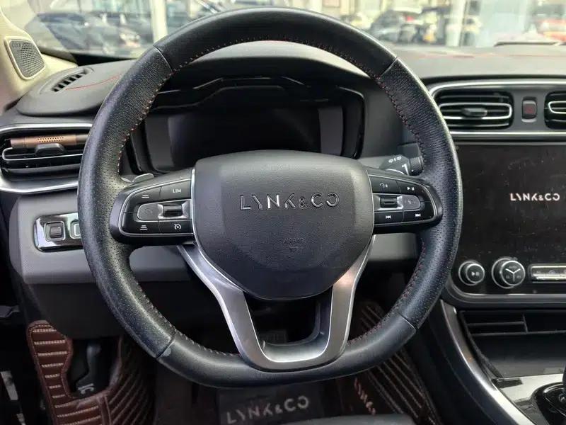 Lynk & Co 01 2019 2.0T AWD Pro Edition (China VI Emission Standard) — миниатюра 9