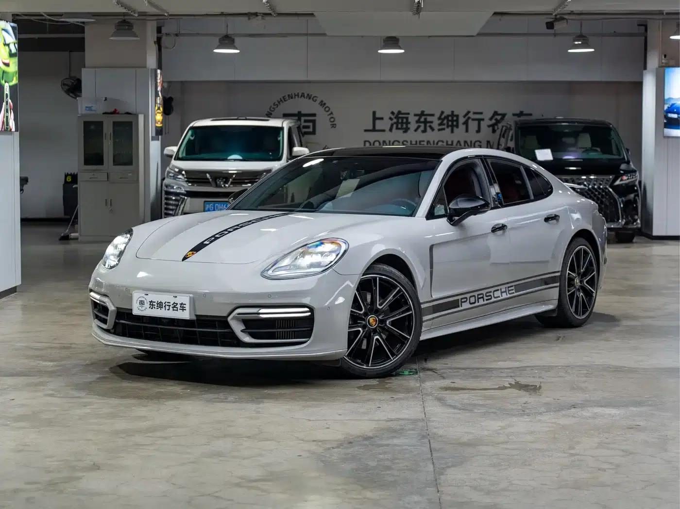 2023 Panamera 2.9T Platinum Edition — миниатюра 1
