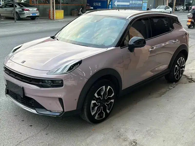 Lynk & Co 06 2021 1.5T Shero Pink Special Edition — миниатюра 1