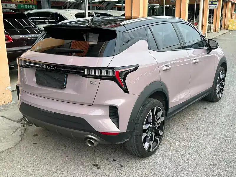 Lynk & Co 06 2021 1.5T Shero Pink Special Edition — миниатюра 6