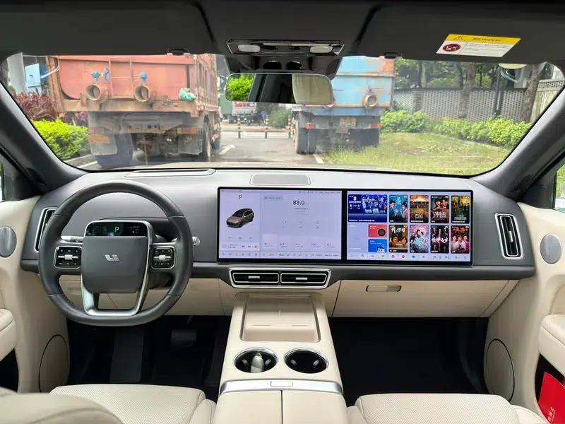 Li Auto L9 2022 Max Edition — миниатюра 23