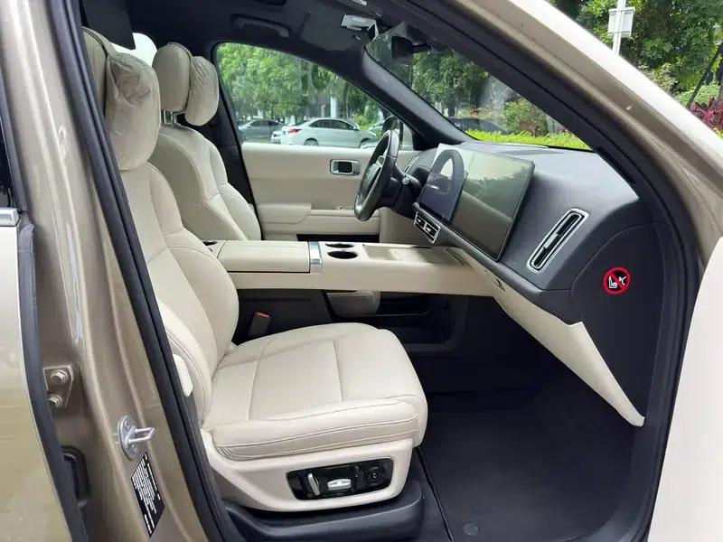 Li Auto L9 2022 Max Edition — миниатюра 31