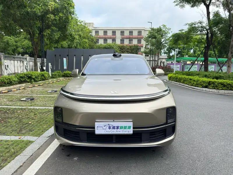Li Auto L9 2022 Max Edition — миниатюра 10