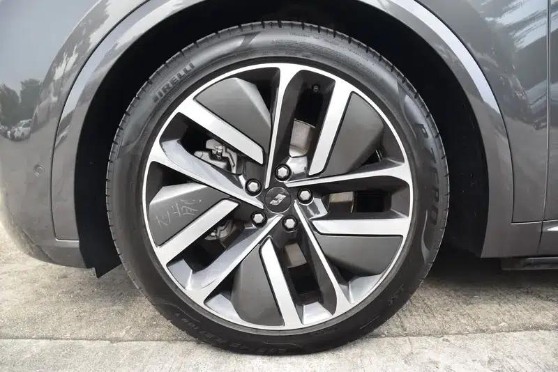 Li Auto L9 2022 Max Edition — миниатюра 12