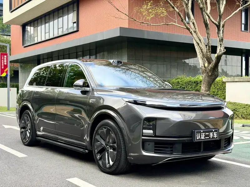 Li Auto L9 2022 Max Edition — миниатюра 3