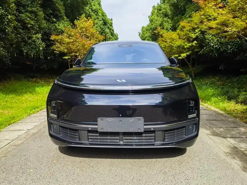 Li Auto L8 2023 Air Edition — миниатюра 2