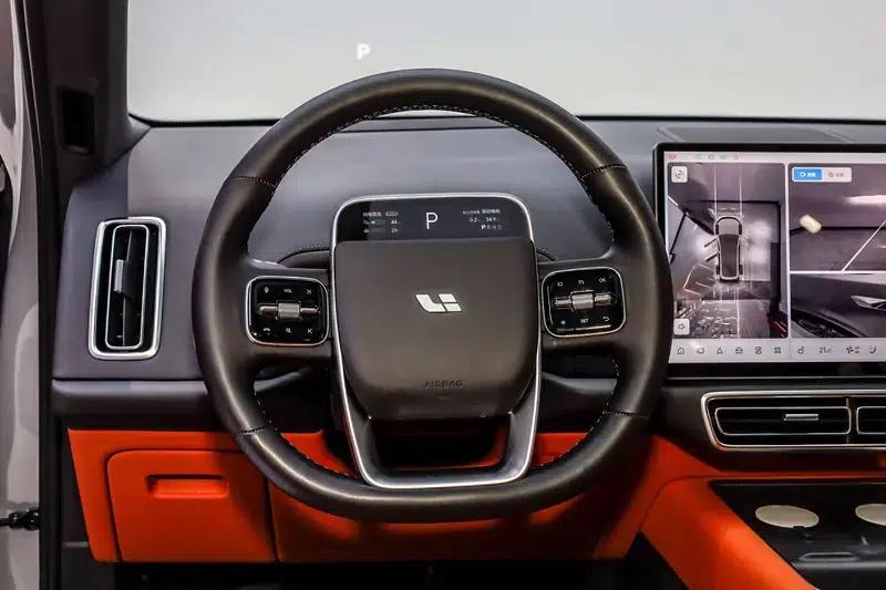Li Auto L8 2023 Max Edition — миниатюра 24