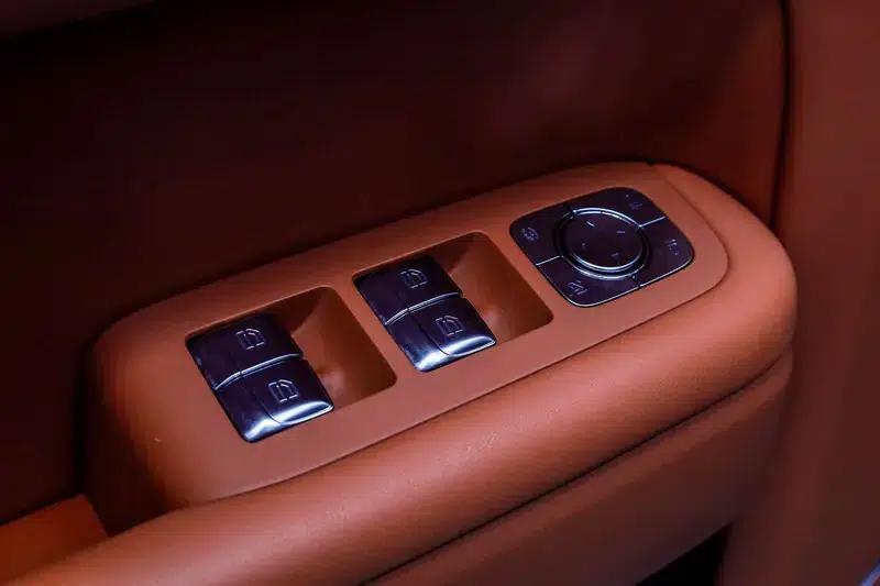Li Auto L8 2023 Max Edition — миниатюра 36