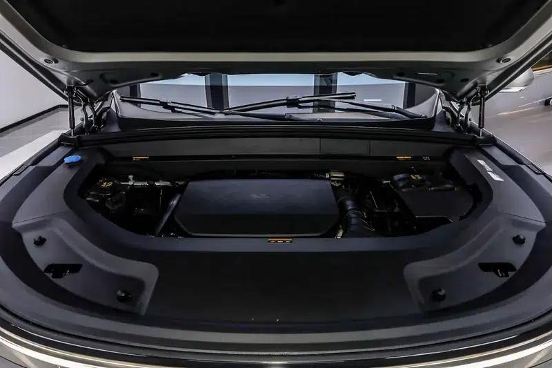 Li Auto L8 2023 Max Edition — миниатюра 7