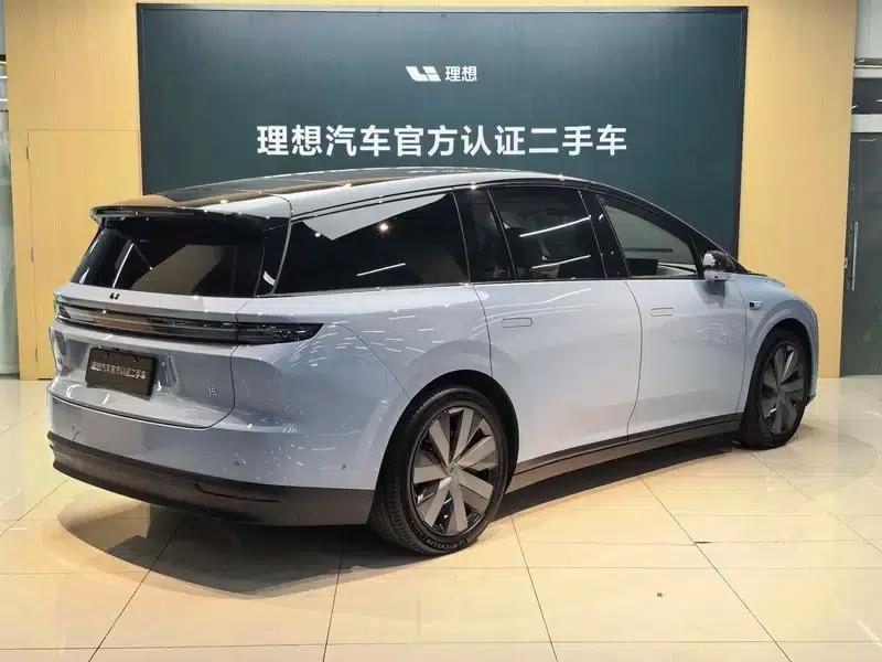 Li Auto i8 2025 Standard Edition — миниатюра 3