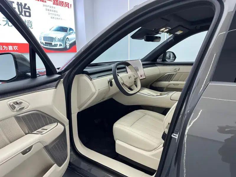 2025 Audi L90 7-seater Ultra — миниатюра 13