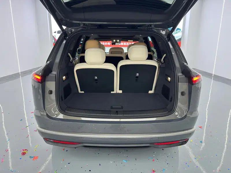 2025 Audi L90 7-seater Ultra — миниатюра 17
