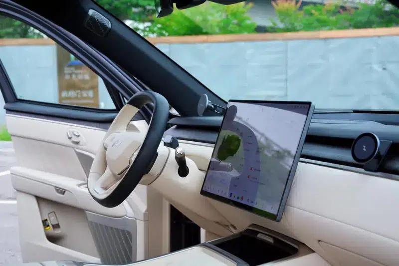2025 Audi L90 Six-Seat Ultra — миниатюра 23