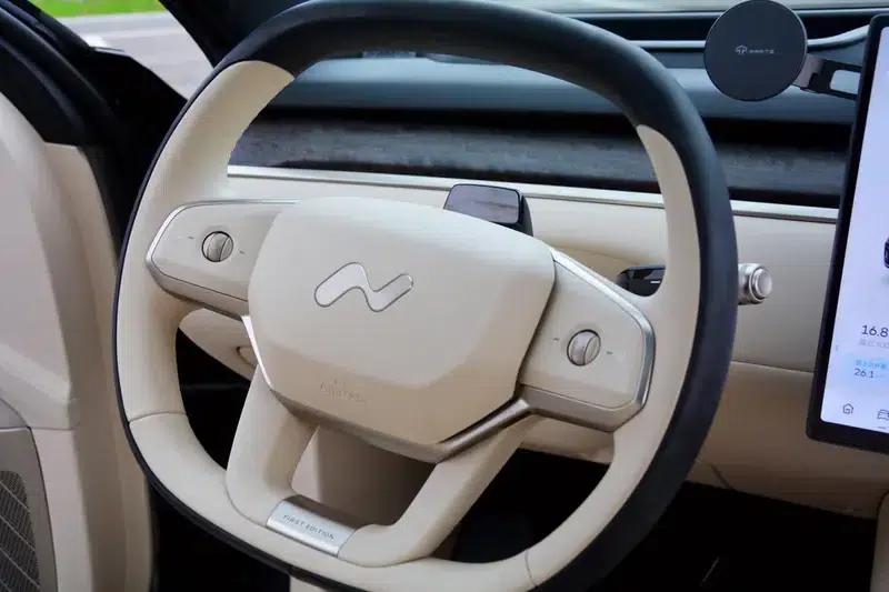 2025 Audi L90 Six-Seat Ultra — миниатюра 24
