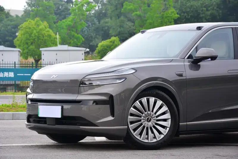 2025 Audi L90 Six-Seat Ultra — миниатюра 10