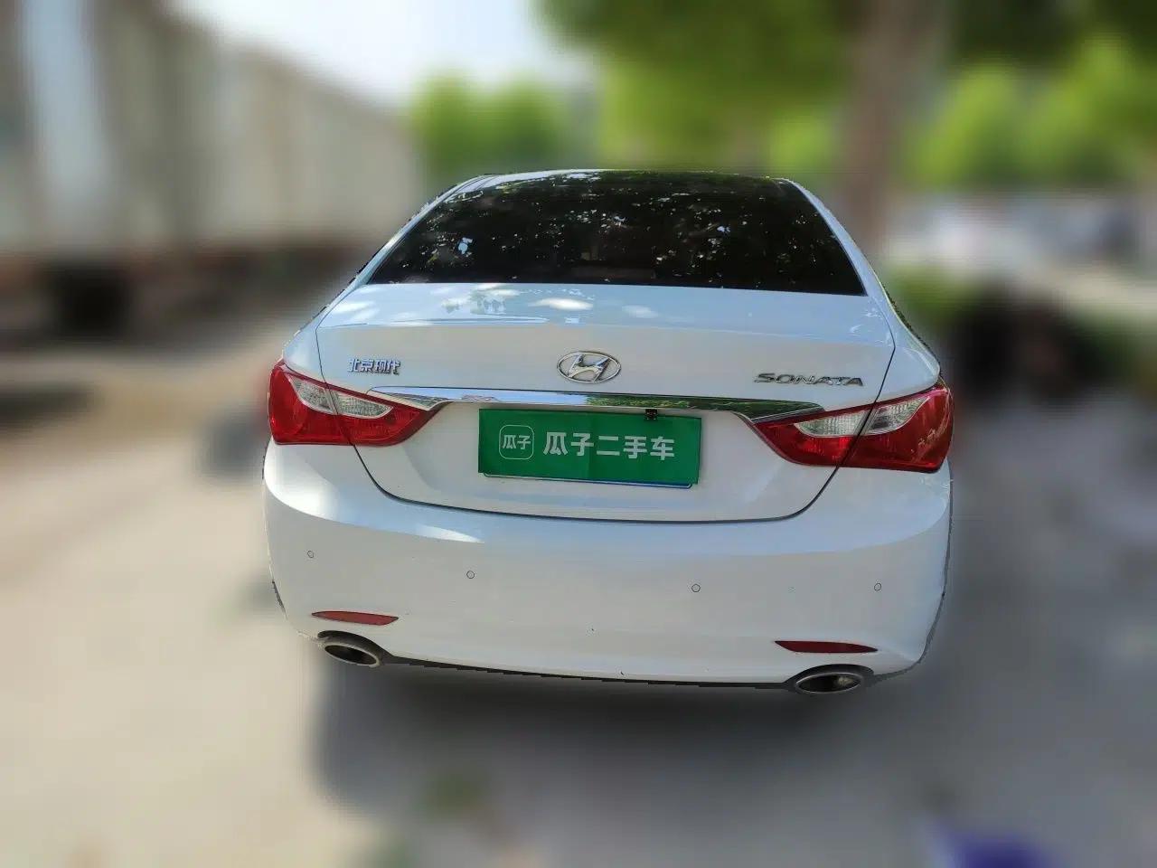 Hyundai Sonata 2014 2.0L Automatic Luxury Edition — миниатюра 5