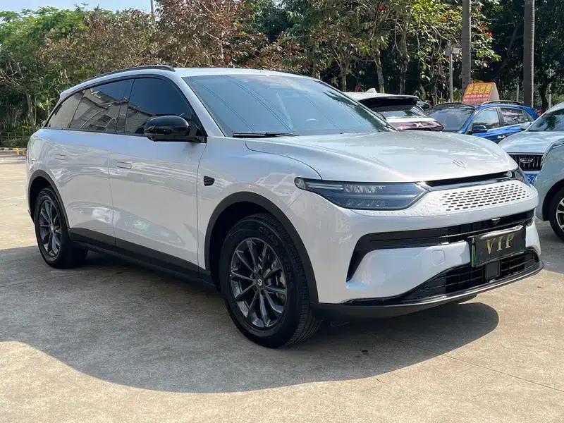 Leapmotor C11 2023 Range Extended Electric 200 Comfort Edition — миниатюра 3