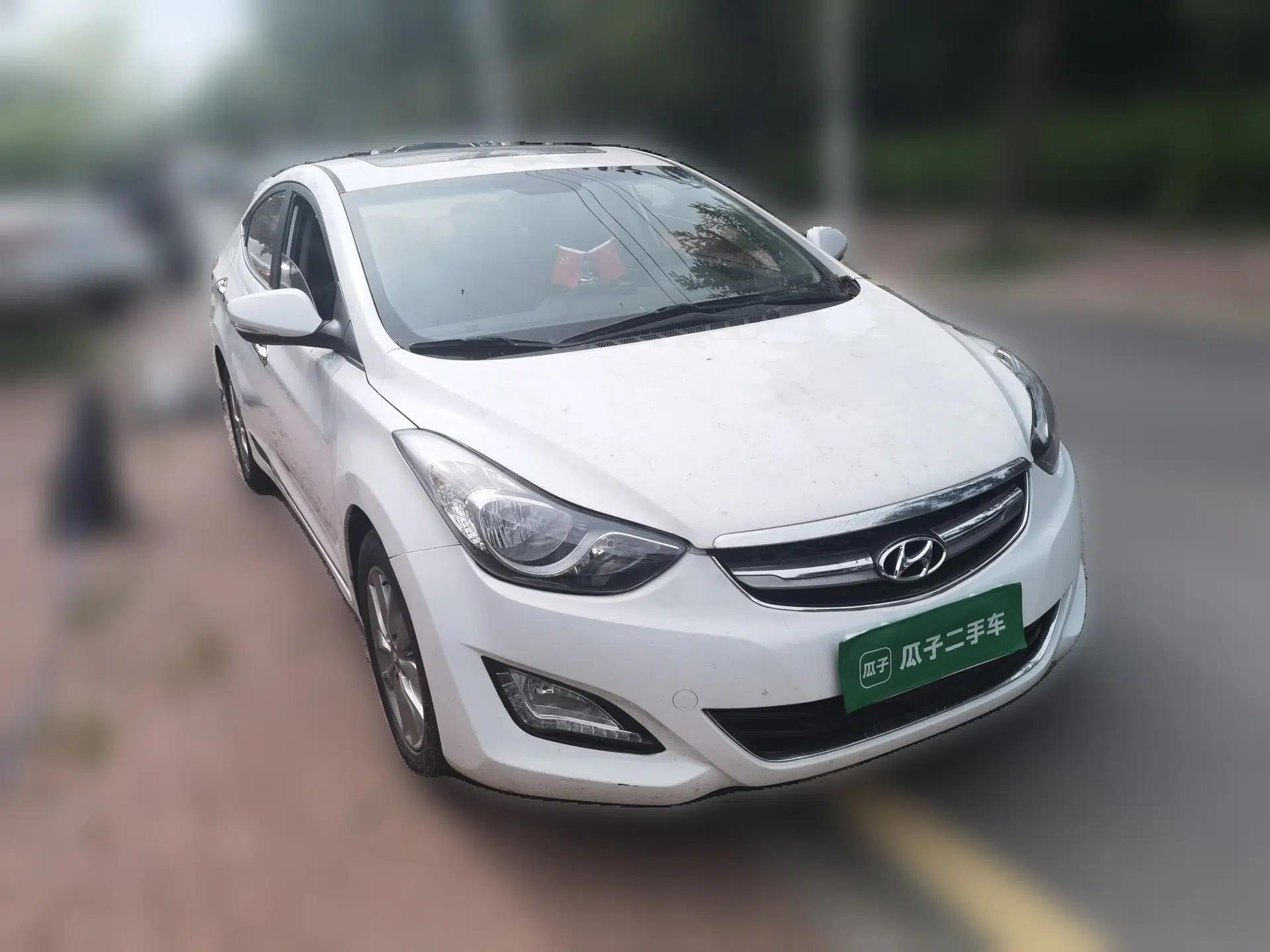 Hyundai Elantra (5th Generation / Langdong) 2015 1.6L Manual Leading Model — миниатюра 3