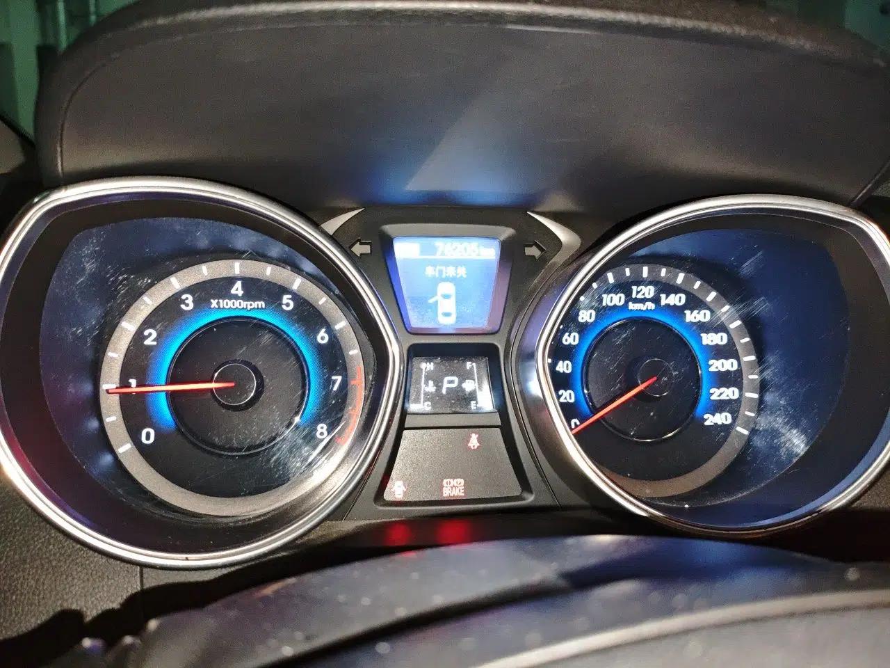Hyundai Elantra (5th Generation / Langdong) 2013 1.6L Automatic Leading Model — миниатюра 11