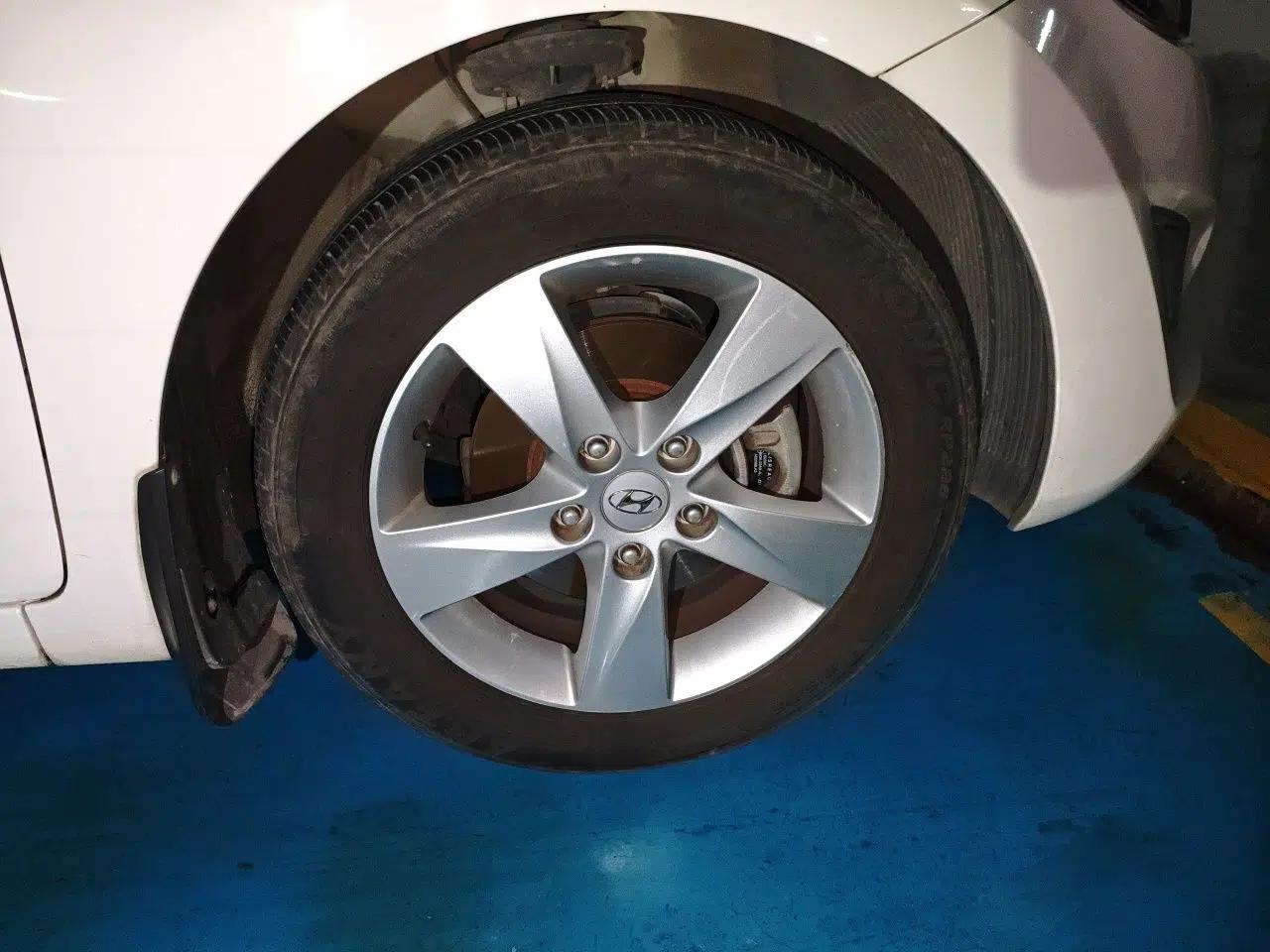 Hyundai Elantra (5th Generation / Langdong) 2013 1.6L Automatic Leading Model — миниатюра 8