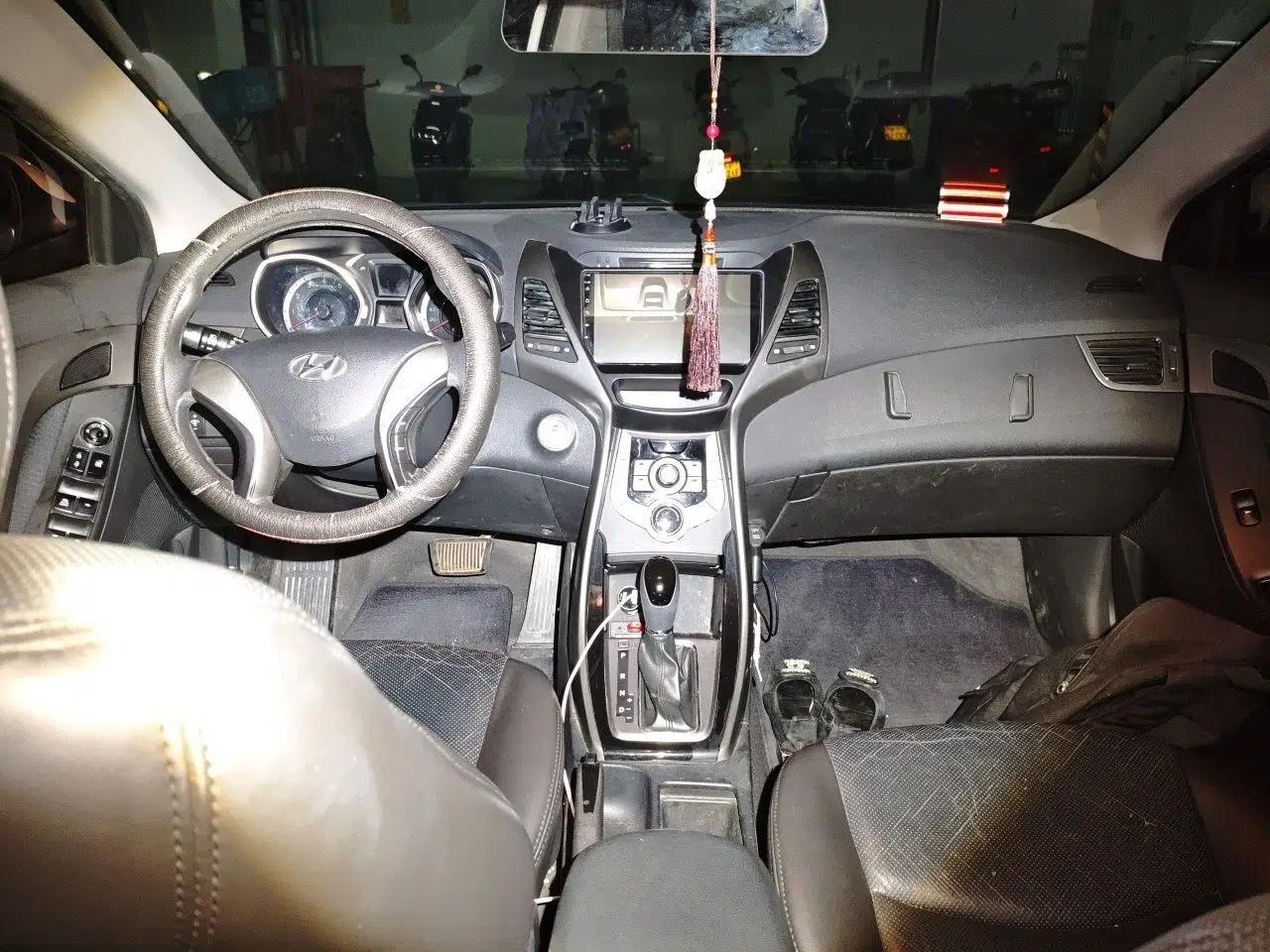 Hyundai Elantra (5th Generation / Langdong) 2013 1.6L Automatic Leading Model — миниатюра 9