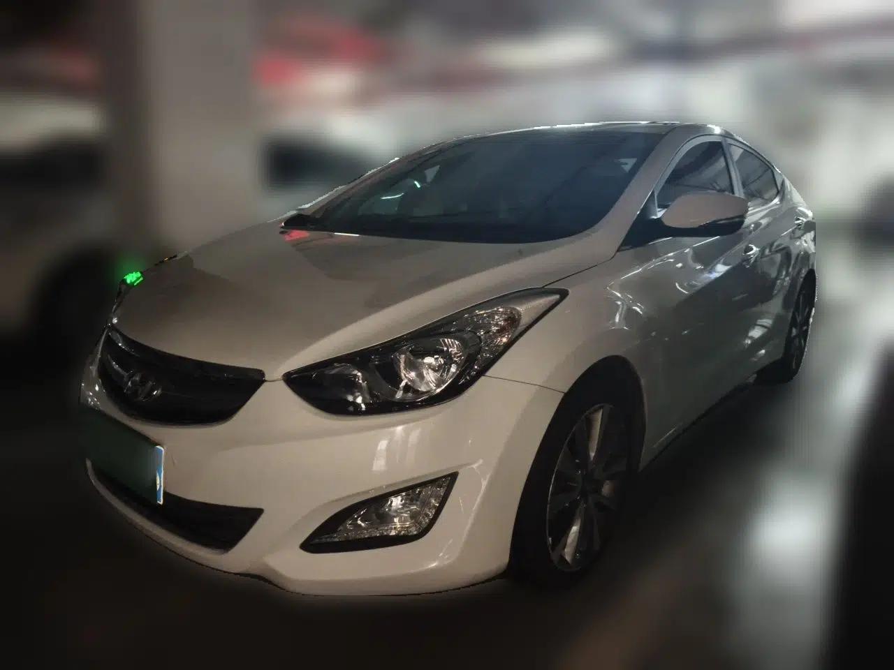 Hyundai Elantra (5th Generation / Langdong) 2015 1.6L Automatic Luxury Model — миниатюра 1