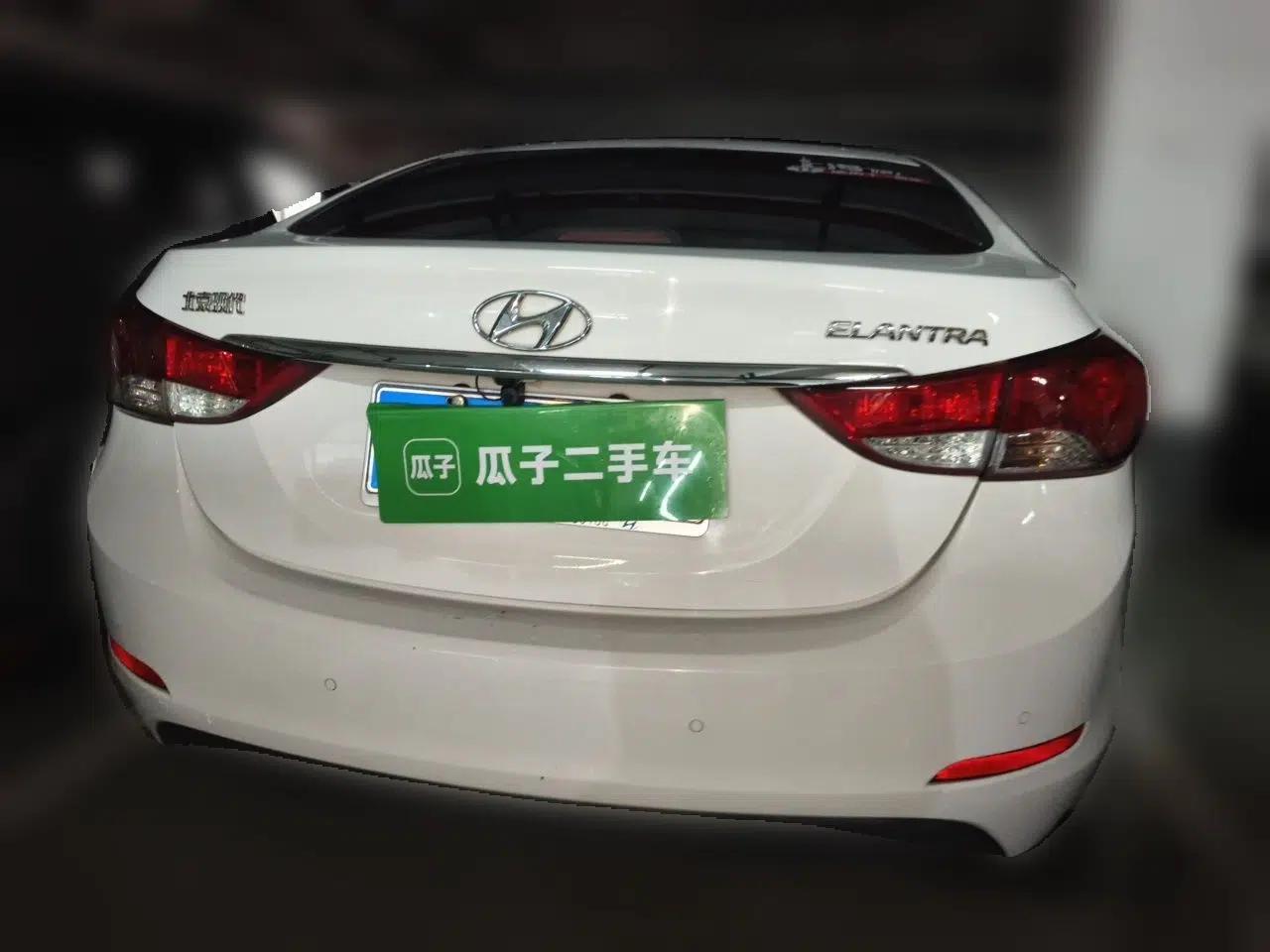 Hyundai Elantra (5th Generation / Langdong) 2015 1.6L Automatic Luxury Model — миниатюра 5