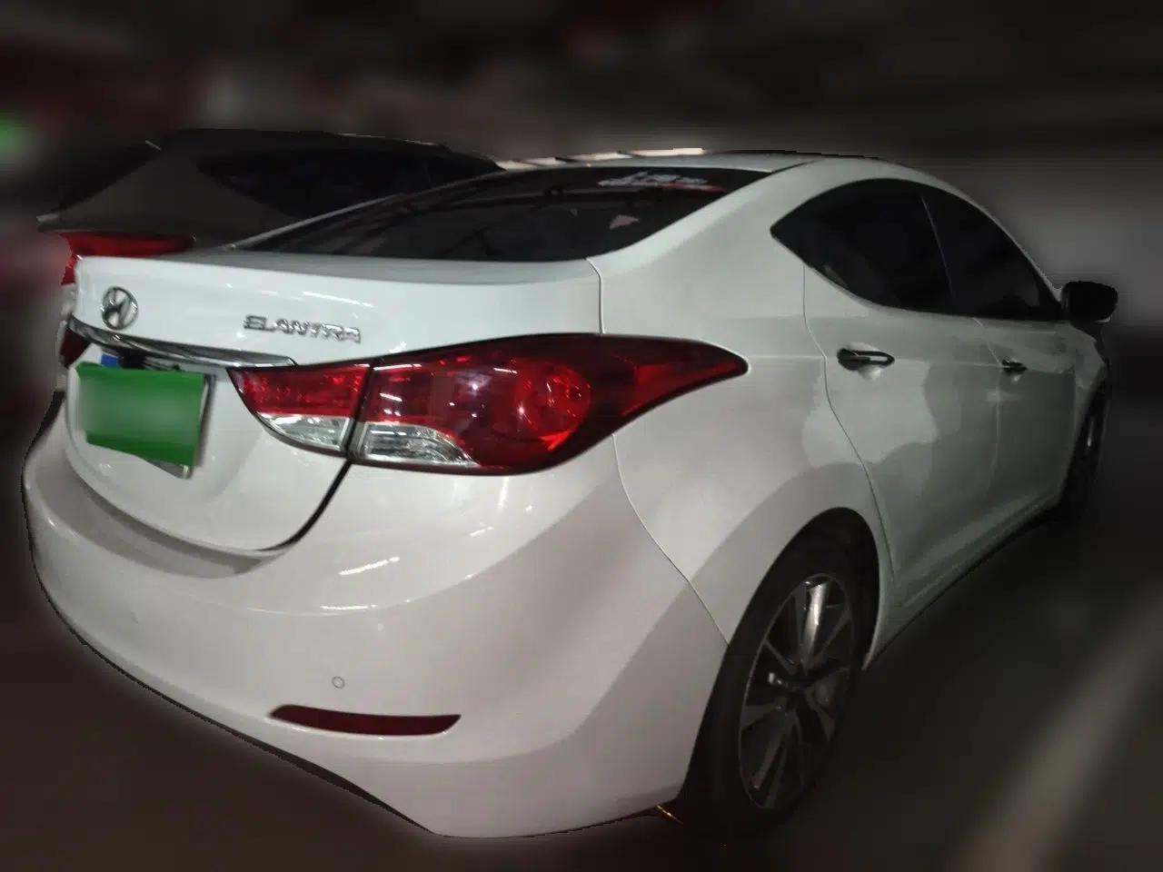 Hyundai Elantra (5th Generation / Langdong) 2015 1.6L Automatic Luxury Model — миниатюра 6