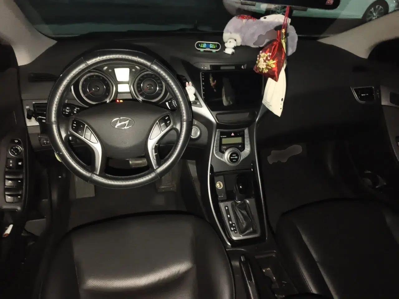 Hyundai Elantra (5th Generation / Langdong) 2015 1.6L Automatic Luxury Model — миниатюра 9