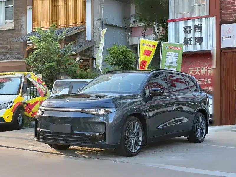 Leapmotor C10 2024 Range Extended Electric Vehicle 210 LiDAR Edition — миниатюра 1