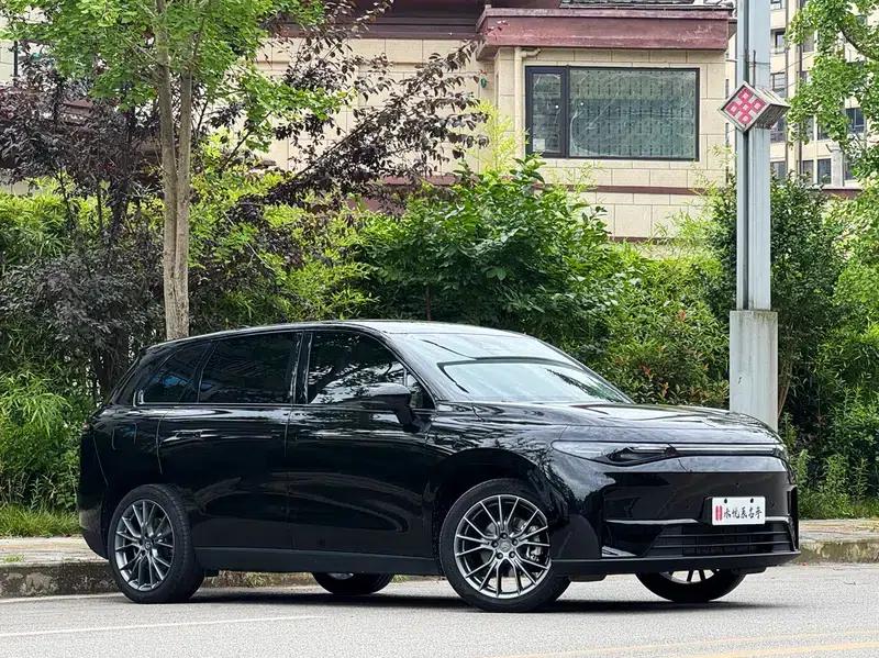 Leapmotor C10 2024 Range Extended Electric 210 Smart Edition — миниатюра 3