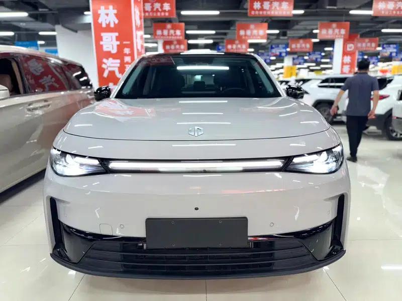 Leapmotor C10 2024 Pure Electric Version 530 Smart Edition — миниатюра 2
