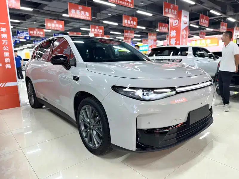 Leapmotor C10 2024 Pure Electric Version 530 Smart Edition — миниатюра 3