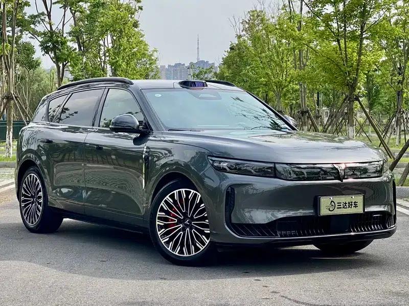 Voyah Free 2025 Free+ Rear-Wheel Drive Dry Kun Edition — миниатюра 3