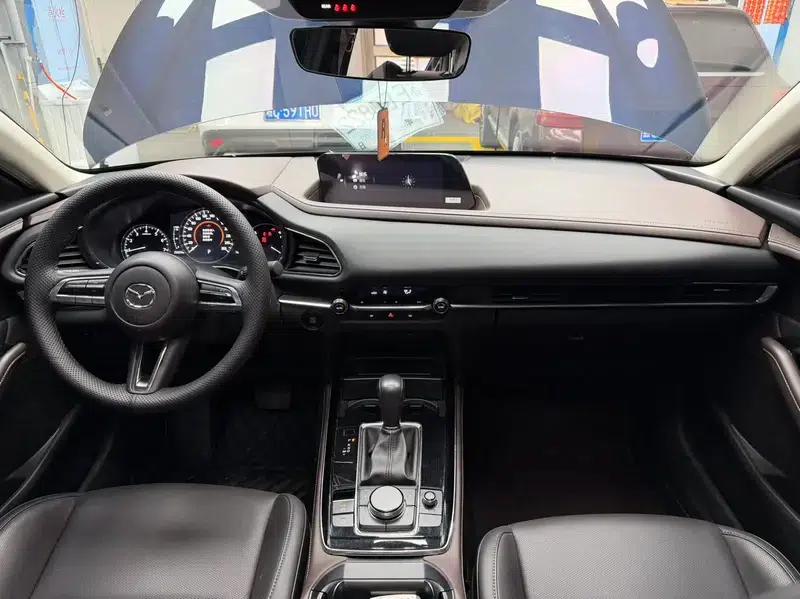Mazda CX-30 2021 2.0L Automatic Comfort Edition — миниатюра 14