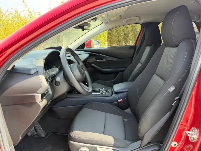 Mazda CX-30 2022 2.0L Automatic Premium Edition — миниатюра 9
