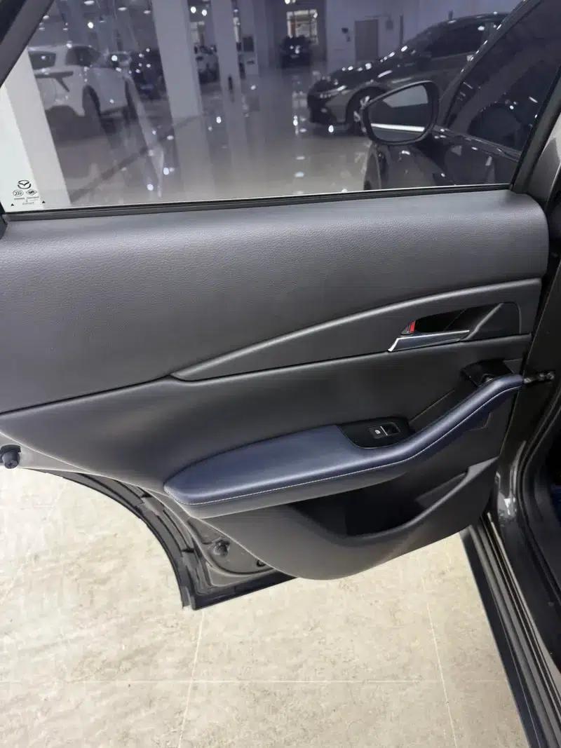 Mazda CX-30 2021 2.0L Automatic Elegance Edition — миниатюра 10