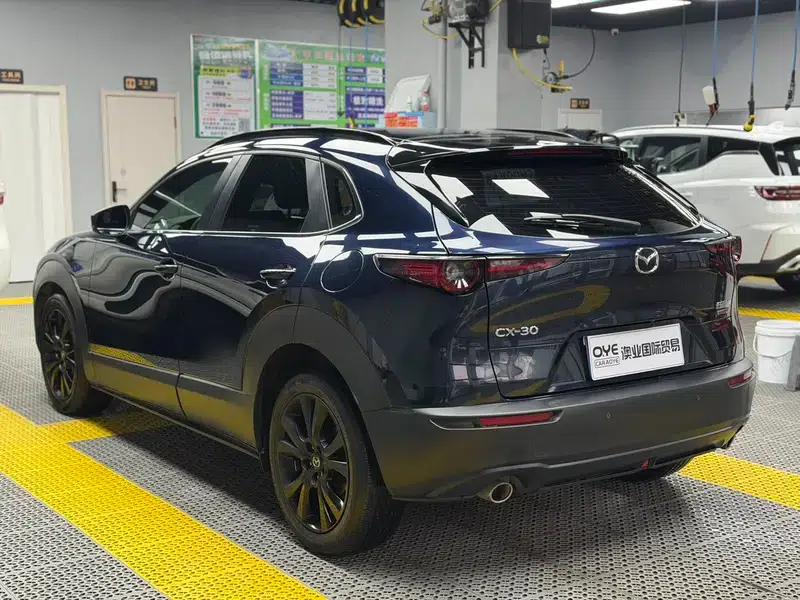 Mazda CX-30 2022 2.0L Automatic Premium Edition — миниатюра 4