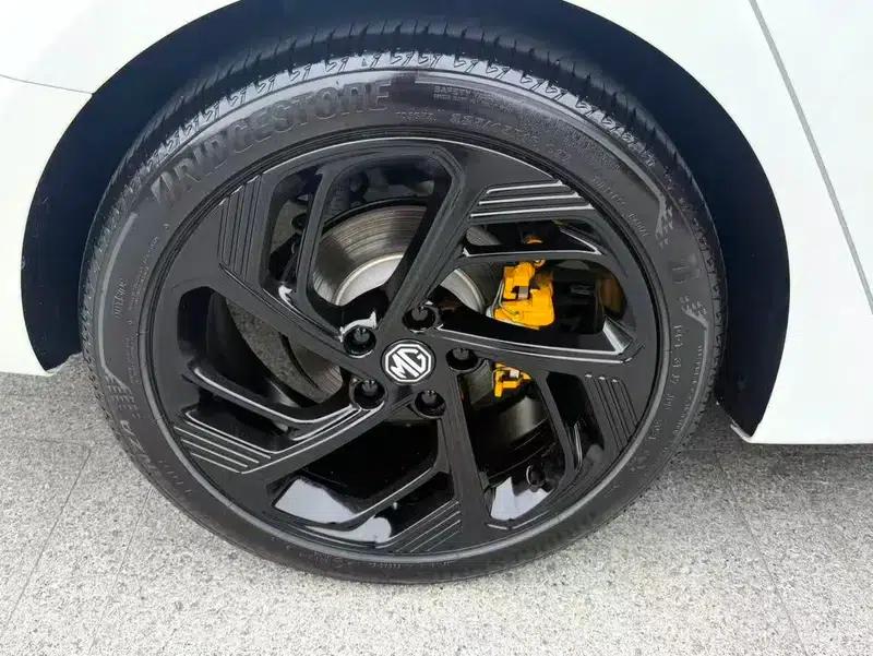 MG6 2021 Pro 1.5T Automatic Trophy Flagship Edition — миниатюра 13