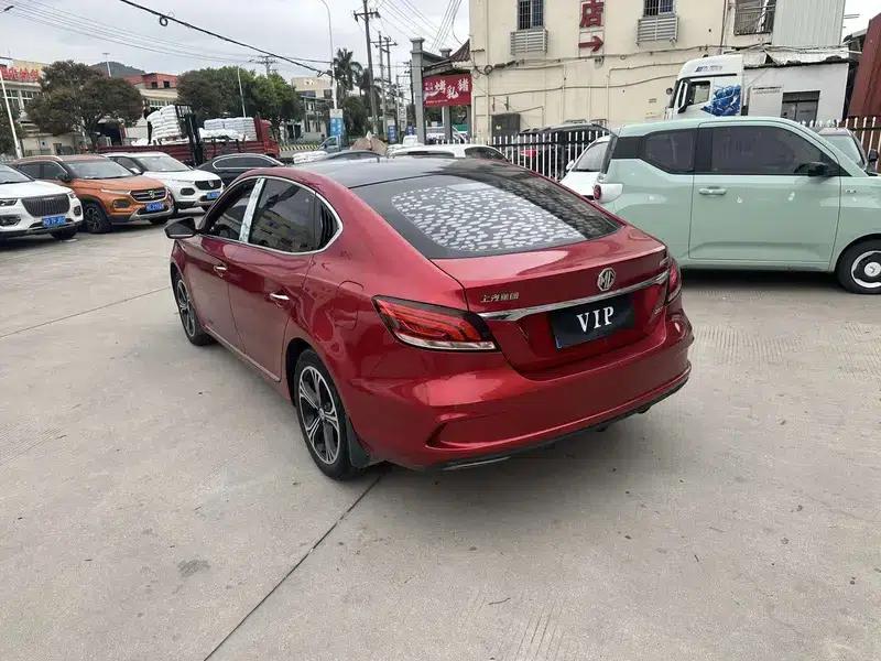 MG6 2017 20T Manual Luxury Smart Edition — миниатюра 4