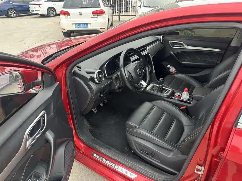 MG6 2017 20T Manual Luxury Smart Edition — миниатюра 8