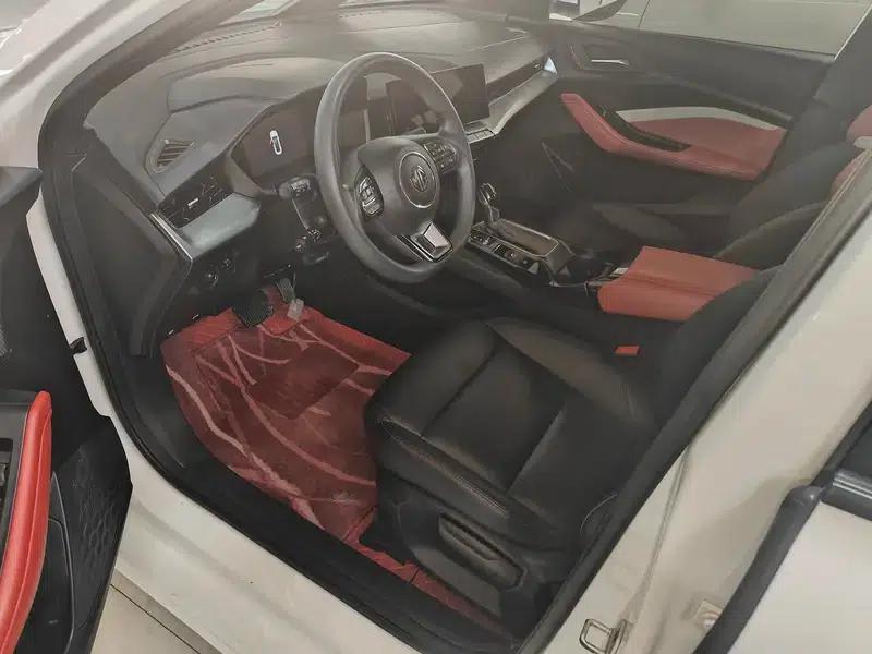 MG5 2021 180DVVT CVT Youth Luxury Edition — миниатюра 11