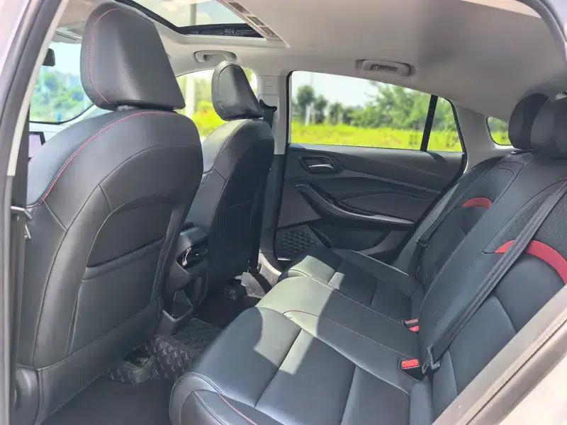MG5 2023 180DVVT CVT Youth Luxury Edition — миниатюра 13