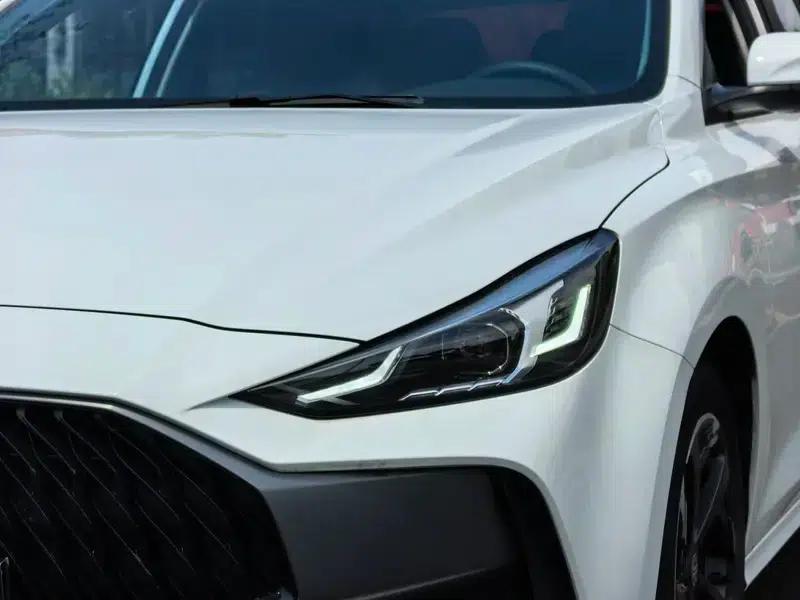MG5 2023 180DVVT CVT Youth Luxury Edition — миниатюра 8