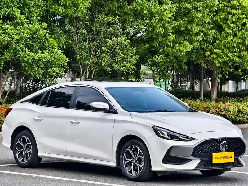 MG5 2022 180DVVT CVT Youth Luxury Edition — миниатюра 3