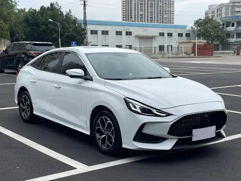 MG5 2021 180DVVT CVT Youth Luxury Edition — миниатюра 3