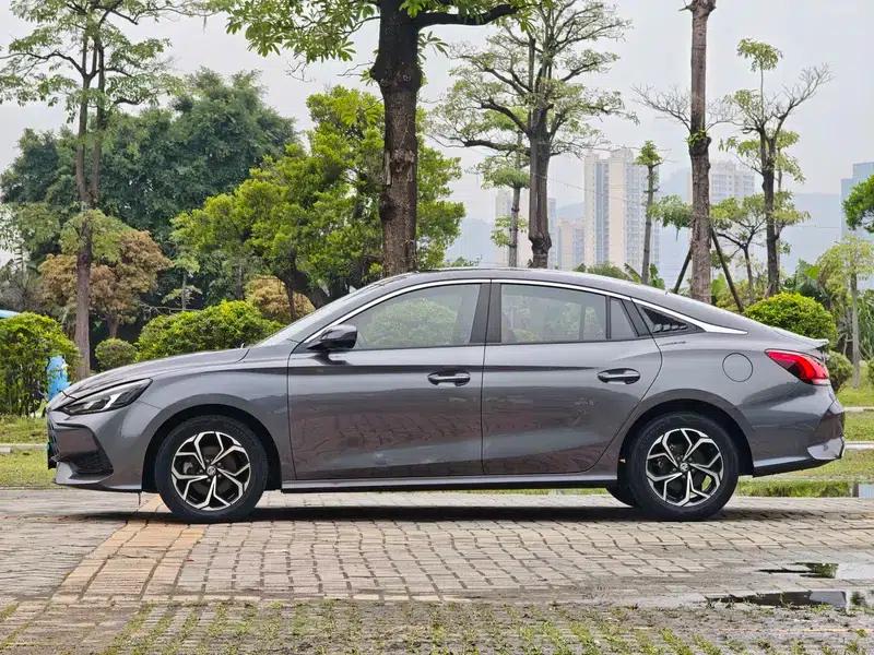 MG5 2021 Facelift 180DVVT CVT Youth Luxury Edition — миниатюра 4