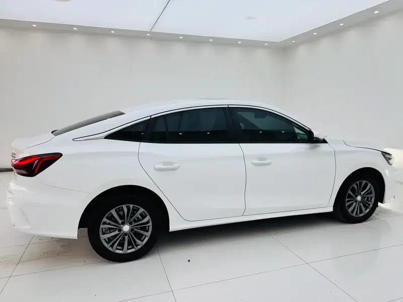 MG5 2026 180DVVT Global Luxury Edition — миниатюра 8